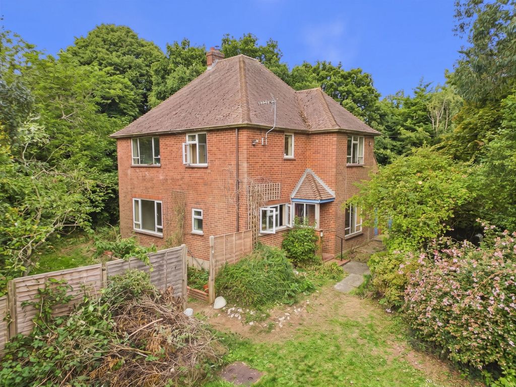 Property photo 1 of 36