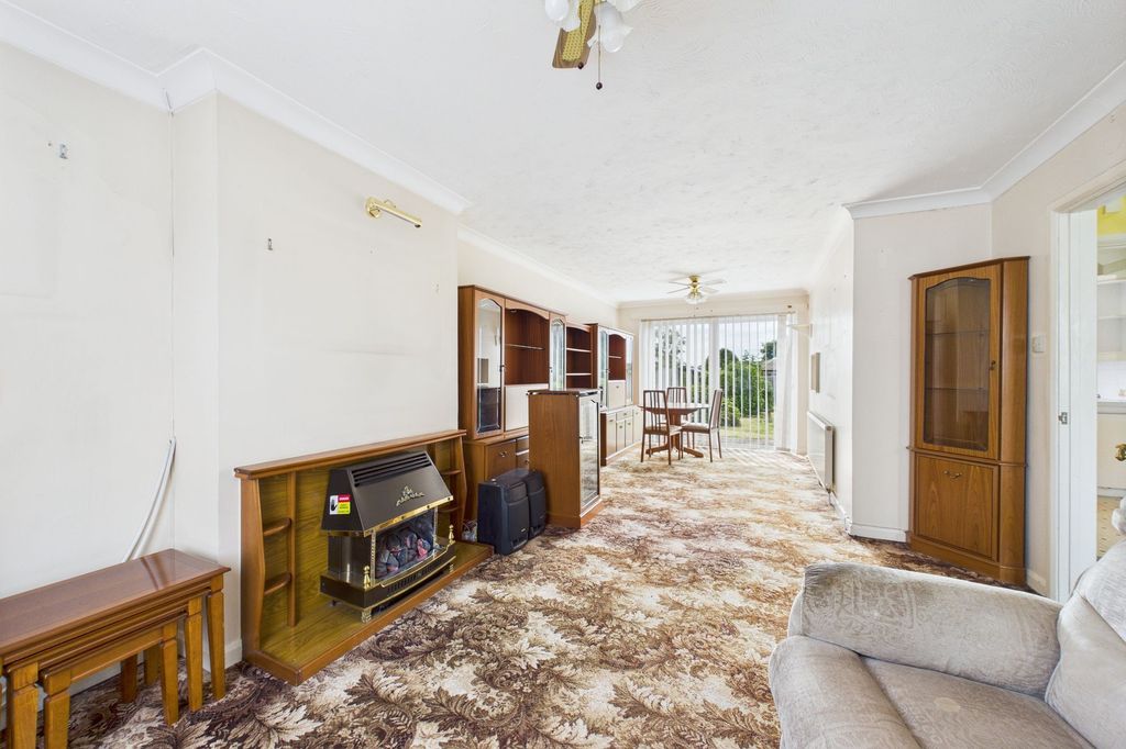 Property photo 2 of 13