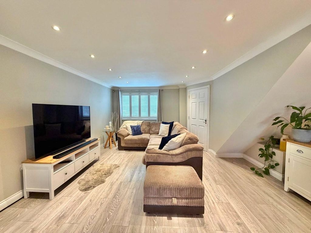 Property photo 3 of 20 Picture No. 20