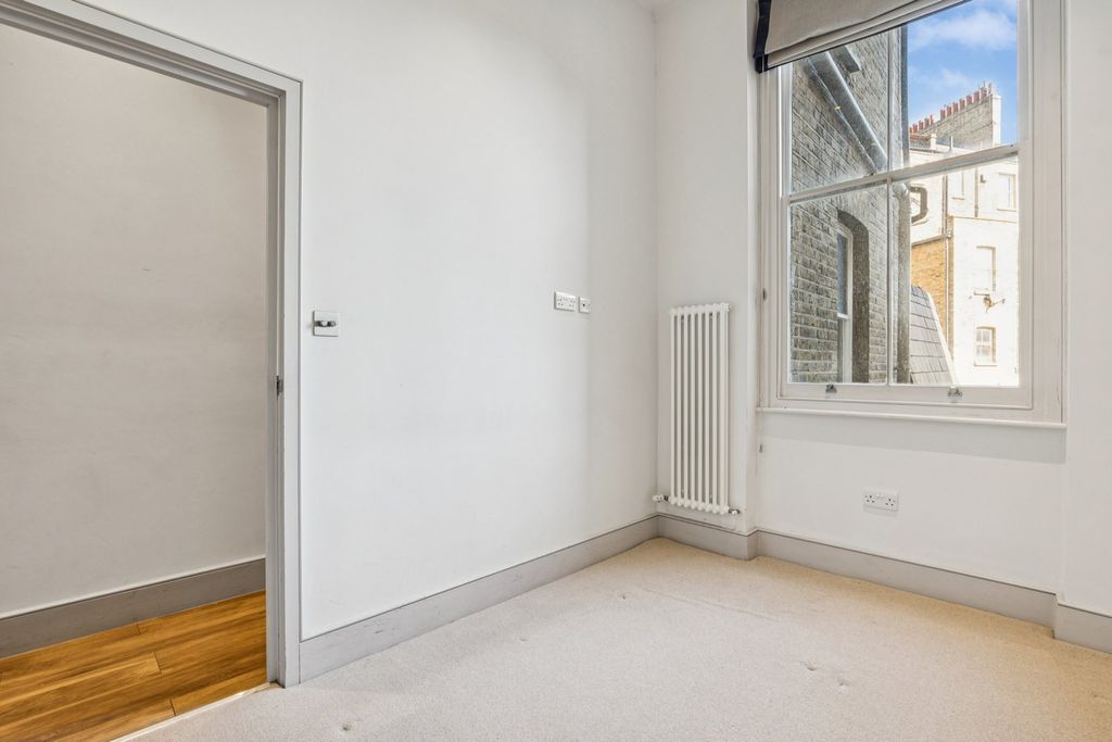 Property photo 3 of 8