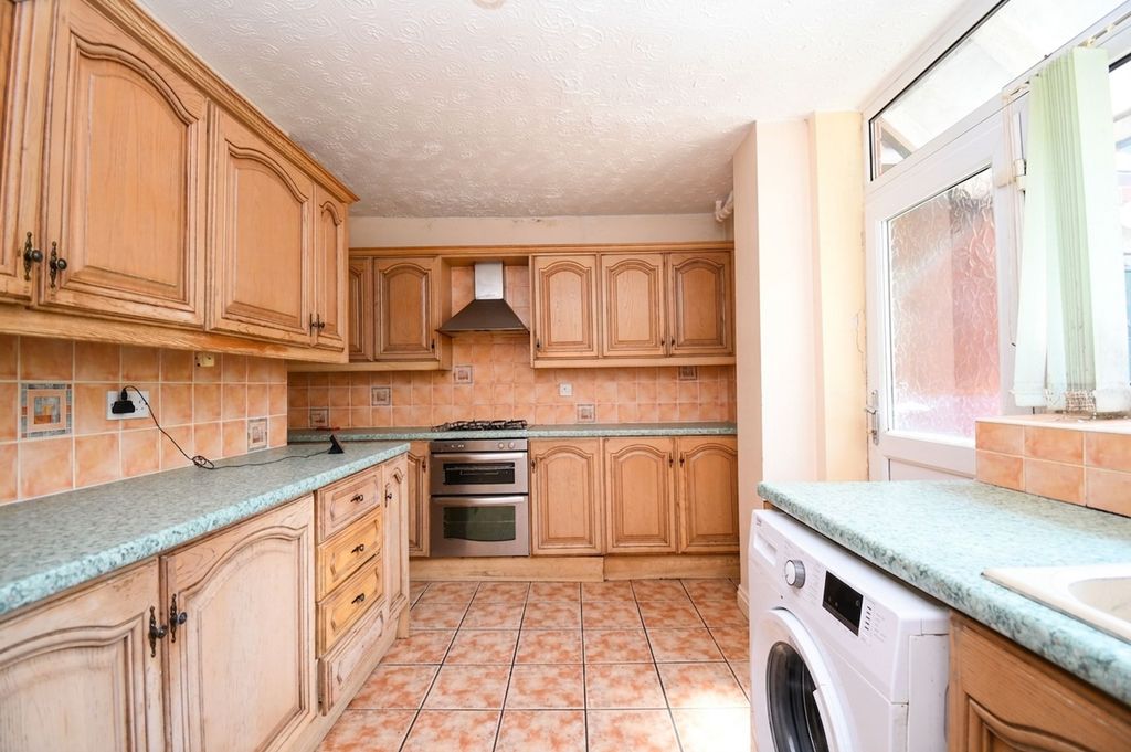Property photo 3 of 15