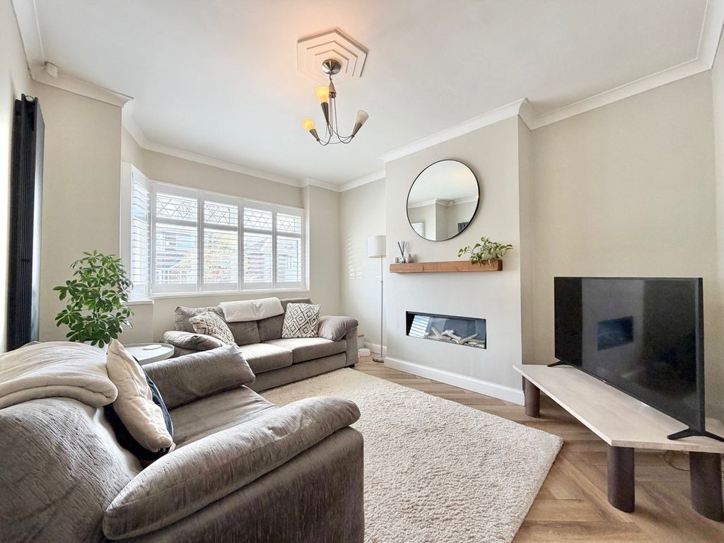 Property photo 3 of 22