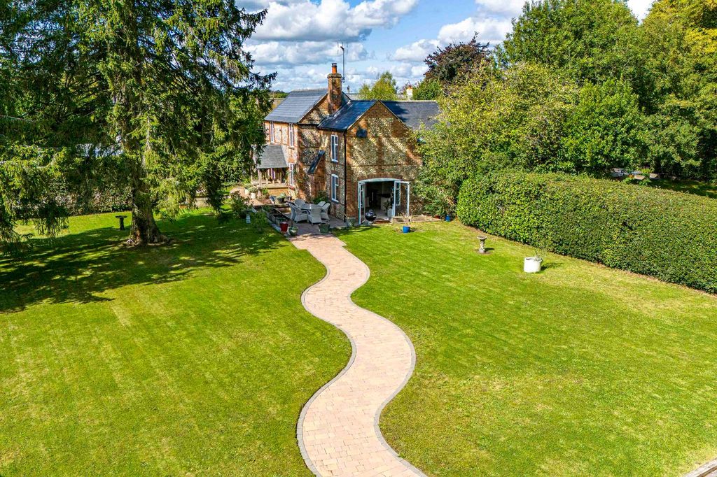 Property photo 3 of 18