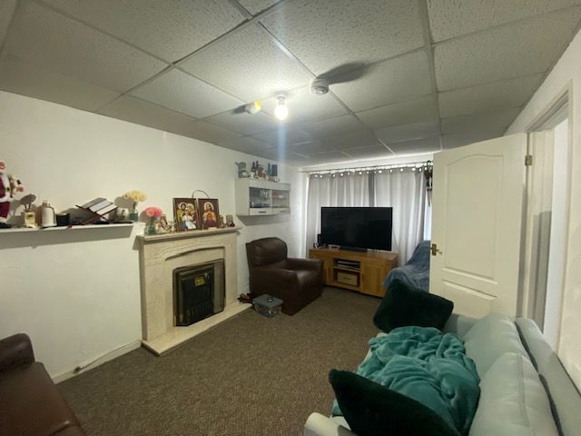 Property photo 2 of 9 Living Room