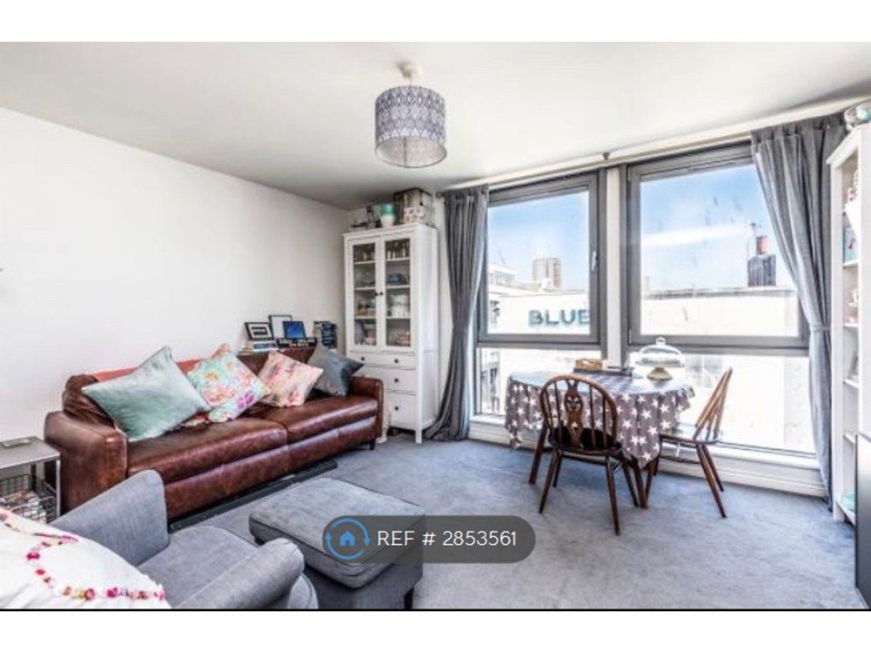 Property photo 3 of 11 Living/Dining Area