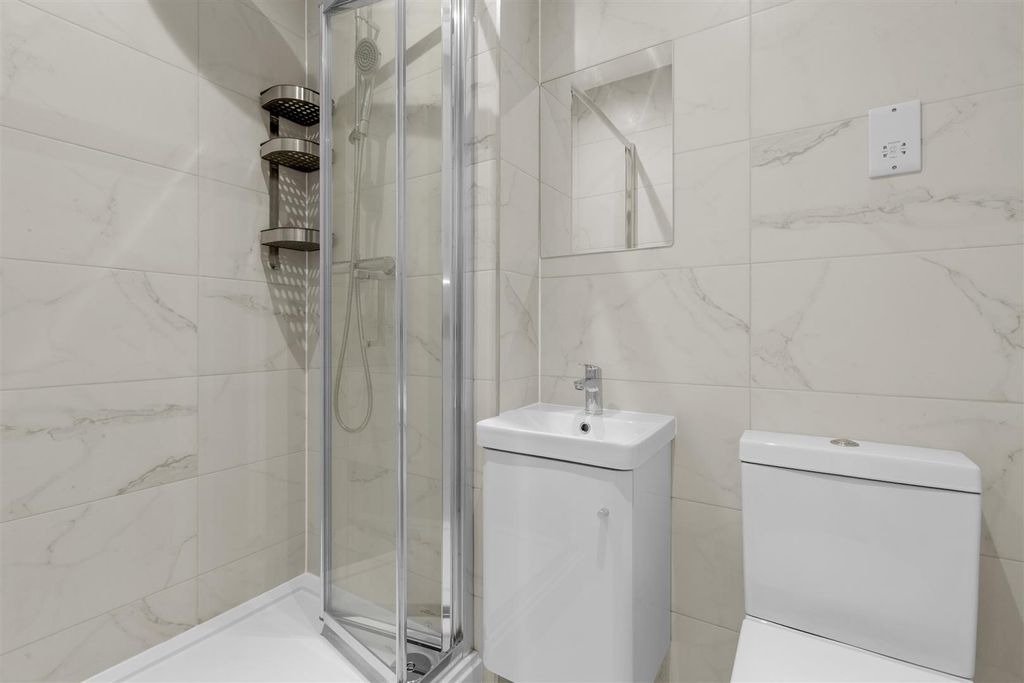 Property photo 3 of 5 Bathroom