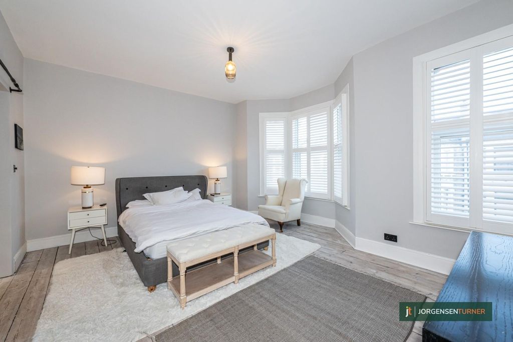 Property photo 3 of 13 Bedroom One .Jpg