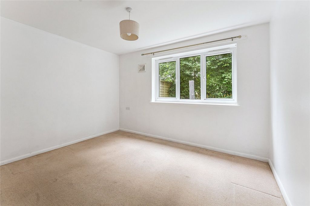 Property photo 2 of 16 Picture No. 05