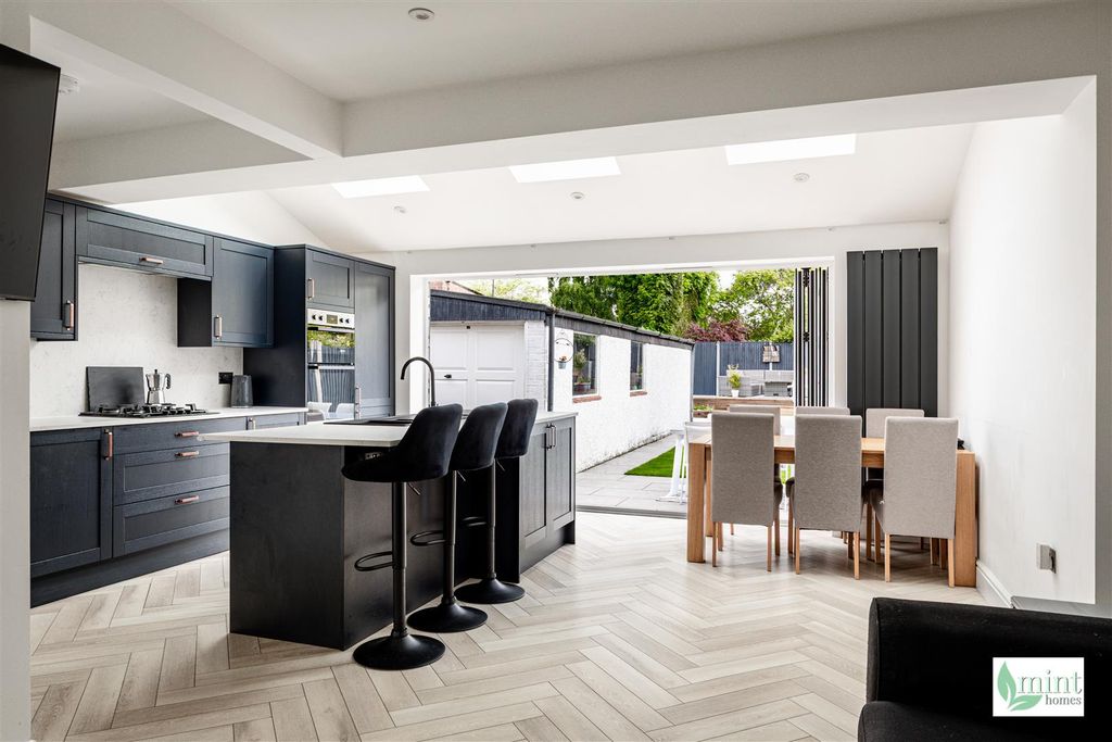 Property photo 1 of 21 Holly Avenue - Watermark-15.Jpg