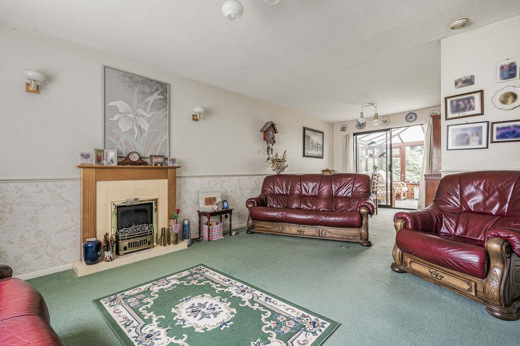 Property photo 3 of 19