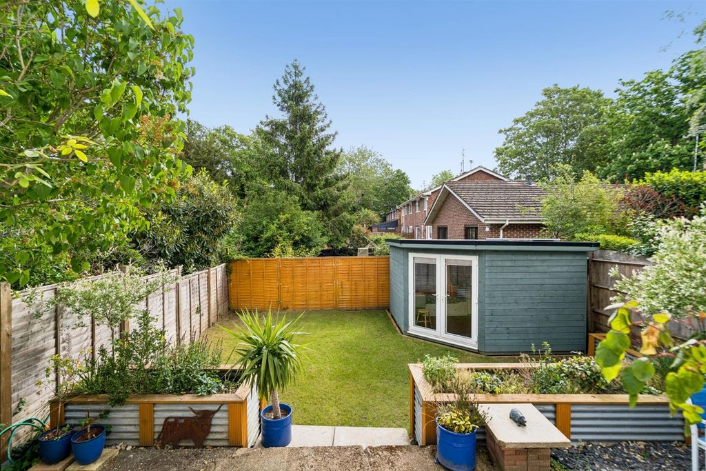 Property photo 3 of 18