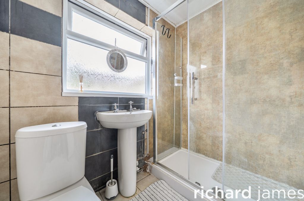Property photo 3 of 10 8A60B68c904c4ba6Aace6609Bb7F4338