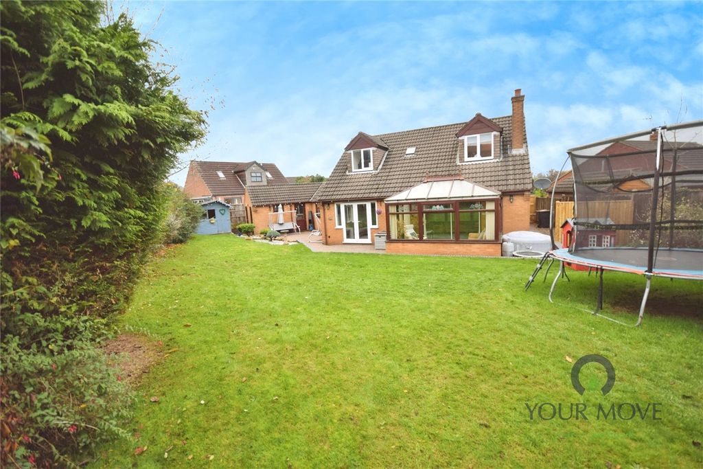 Property photo 2 of 30 Rear Garden