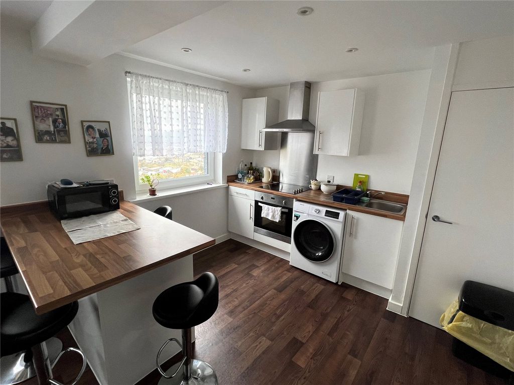 Property photo 2 of 6 Picture No. 05