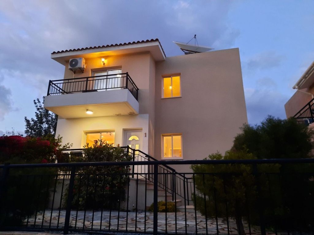 Property photo 1 of 38