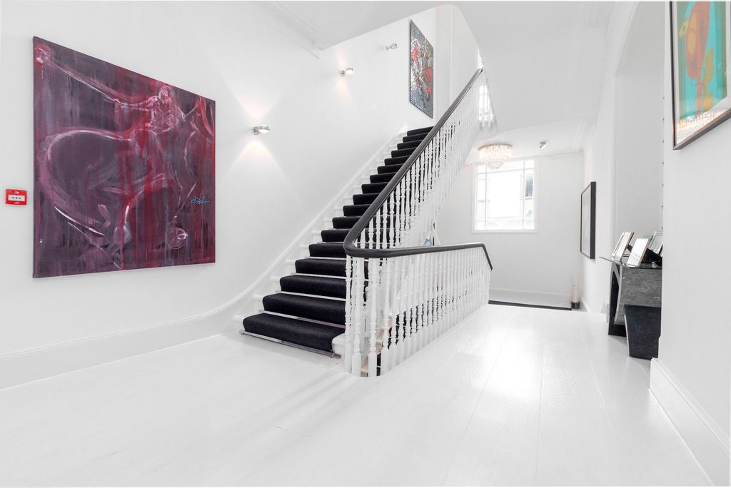 Property photo 3 of 43