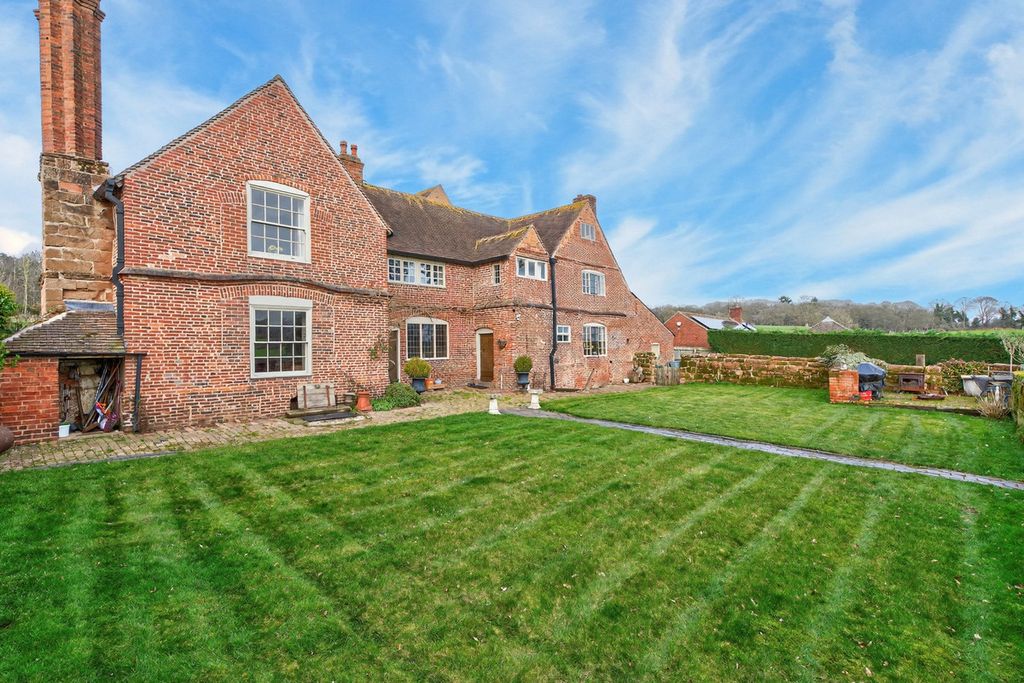 Property photo 2 of 26