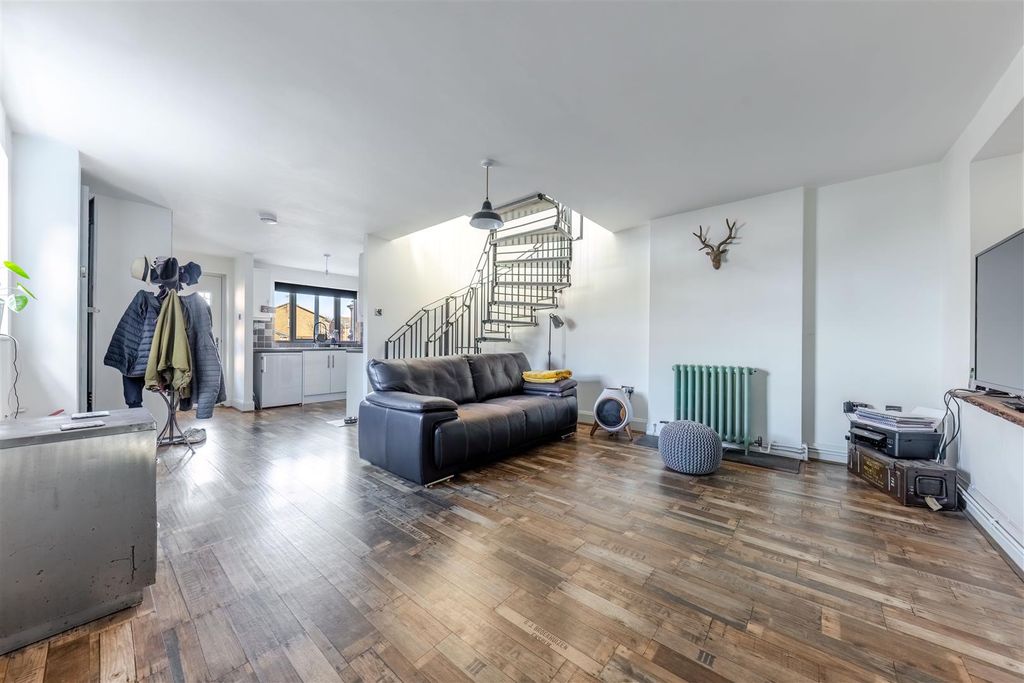Property photo 3 of 19 Ba-6.Jpg