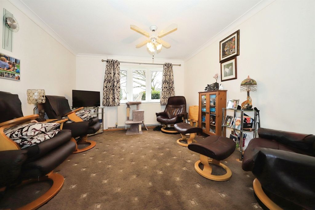 Property photo 3 of 14