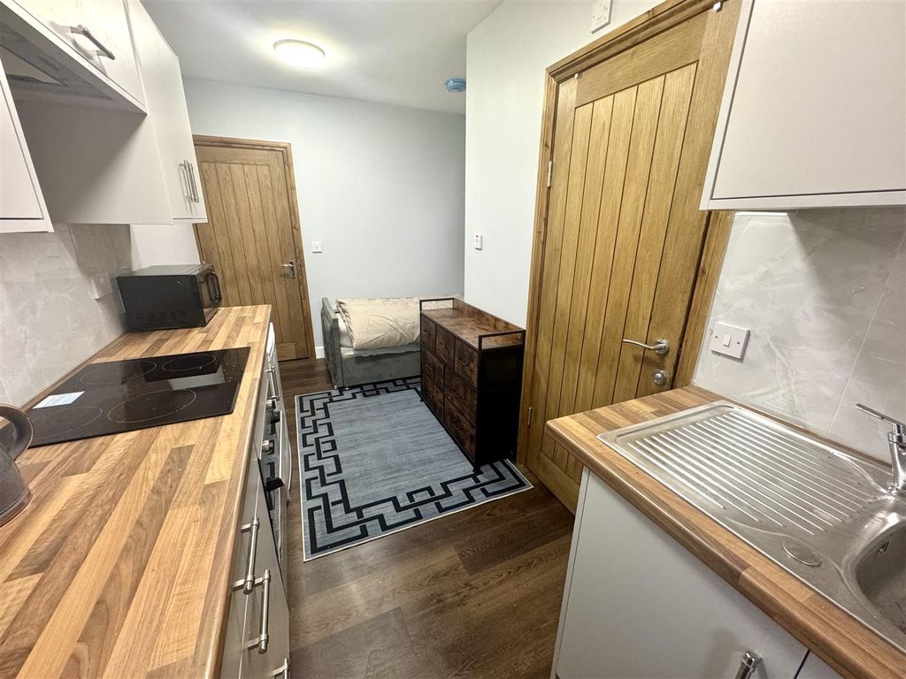 Property photo 2 of 6 Tempimagefj2Tj1.Jpg