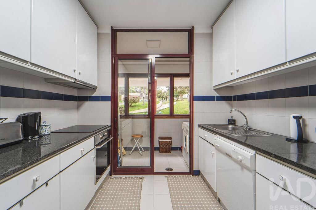 Property photo 2 of 32