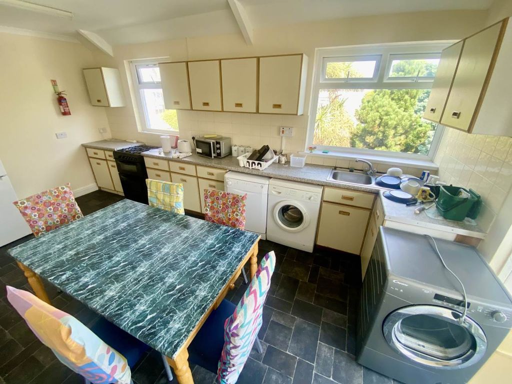 Property photo 1 of 20 Img_7374