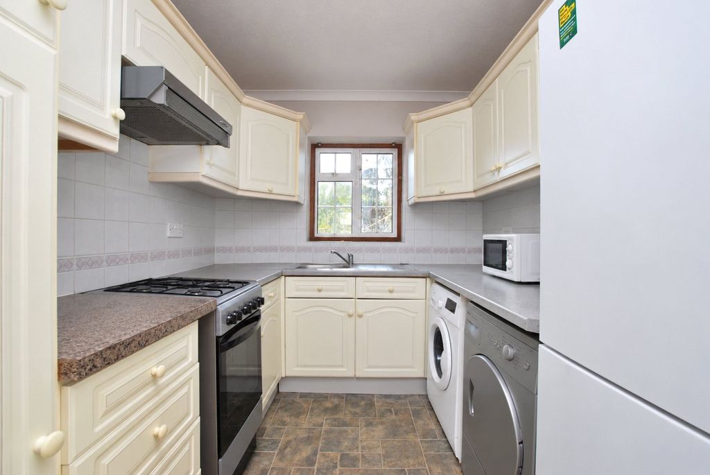 Property photo 2 of 10 Picture No. 13