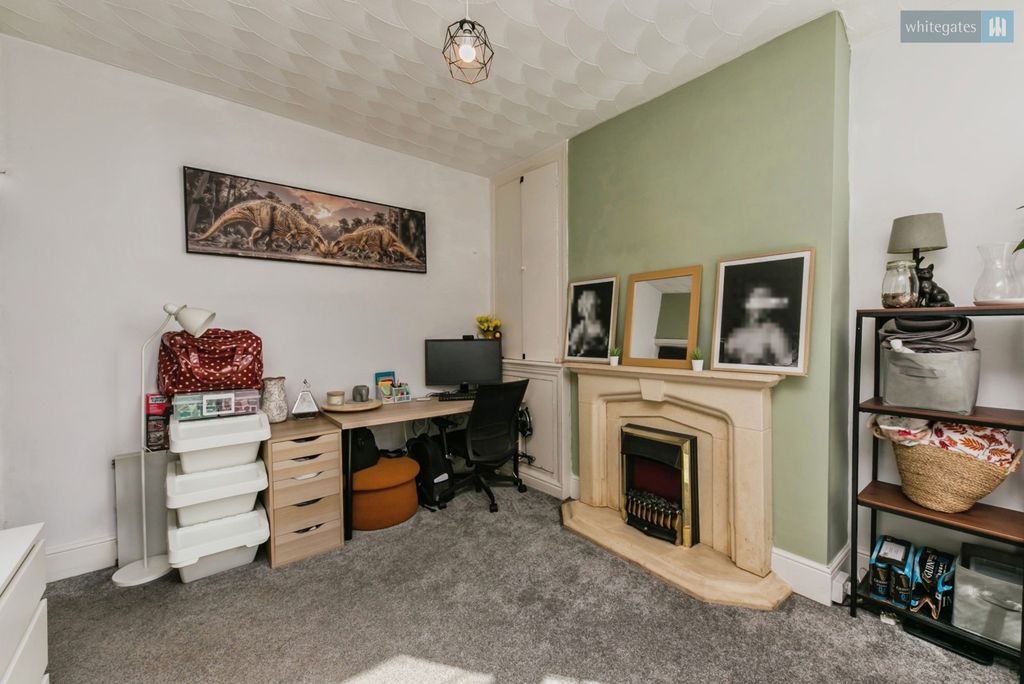 Property photo 3 of 16 Pbox-Img.Jpg