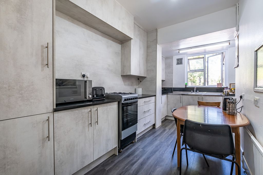 Property photo 3 of 14 3