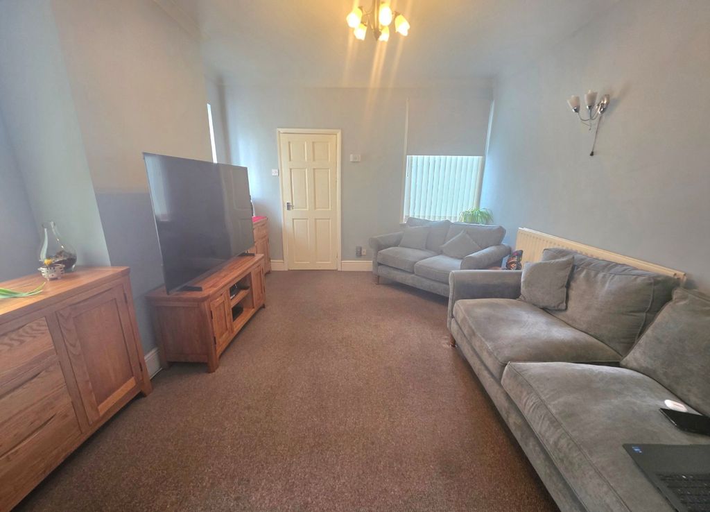 Property photo 2 of 15 Lounge Area