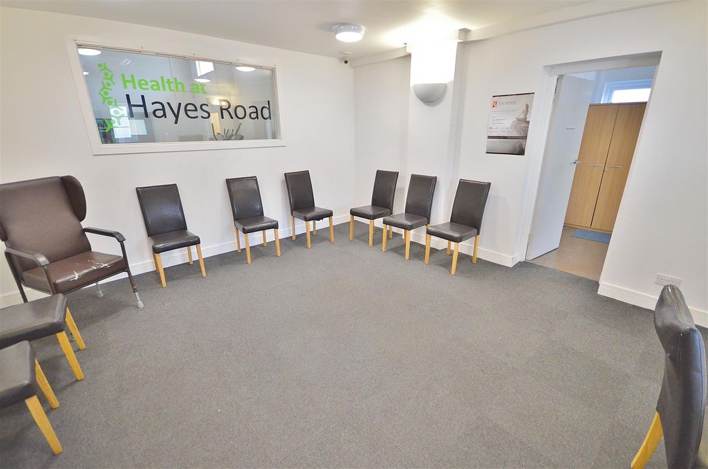 Property photo 2 of 17 Waiting Room