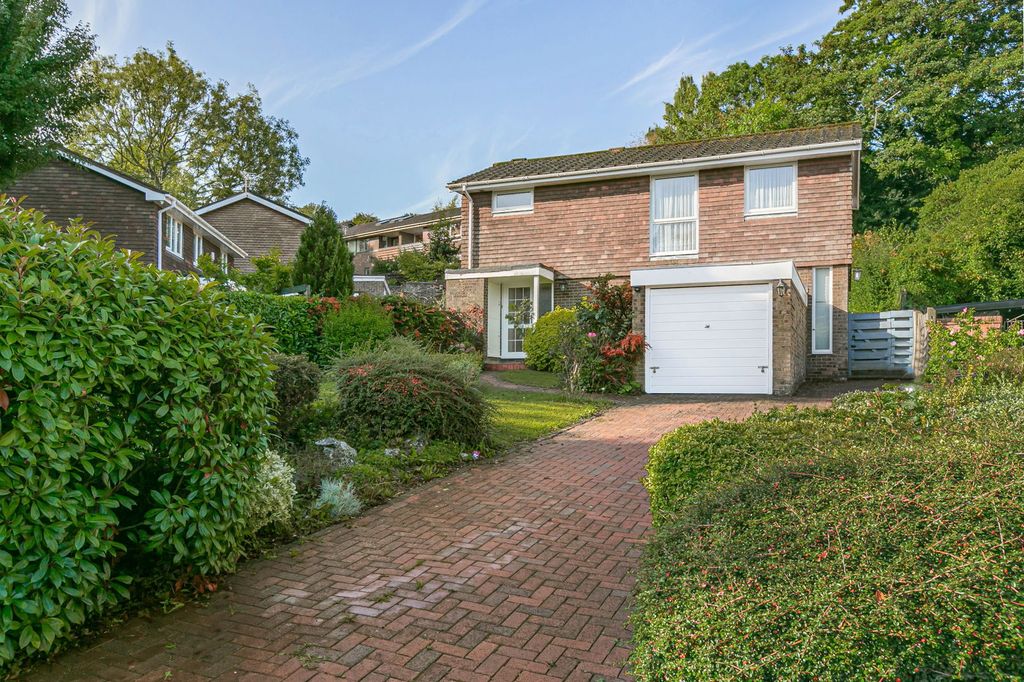 Property photo 1 of 12