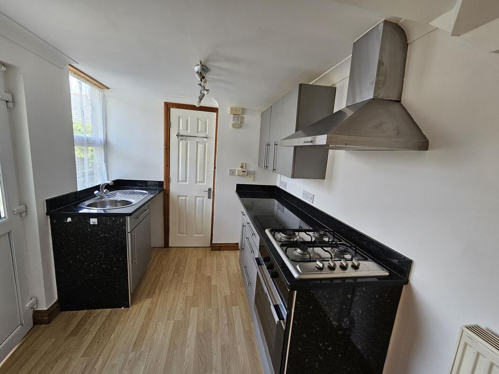 Property photo 1 of 5 Kitchen