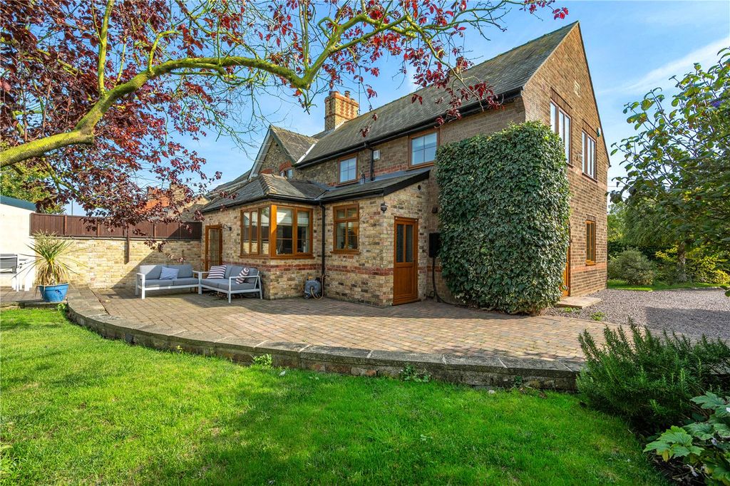 Property photo 2 of 19 Picture No. 05