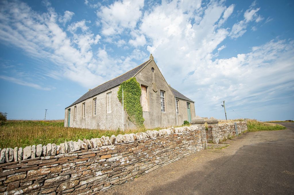 Property photo 2 of 12 Not Specified