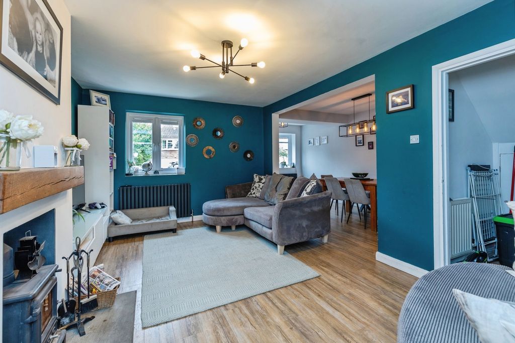 Property photo 2 of 19 Photo