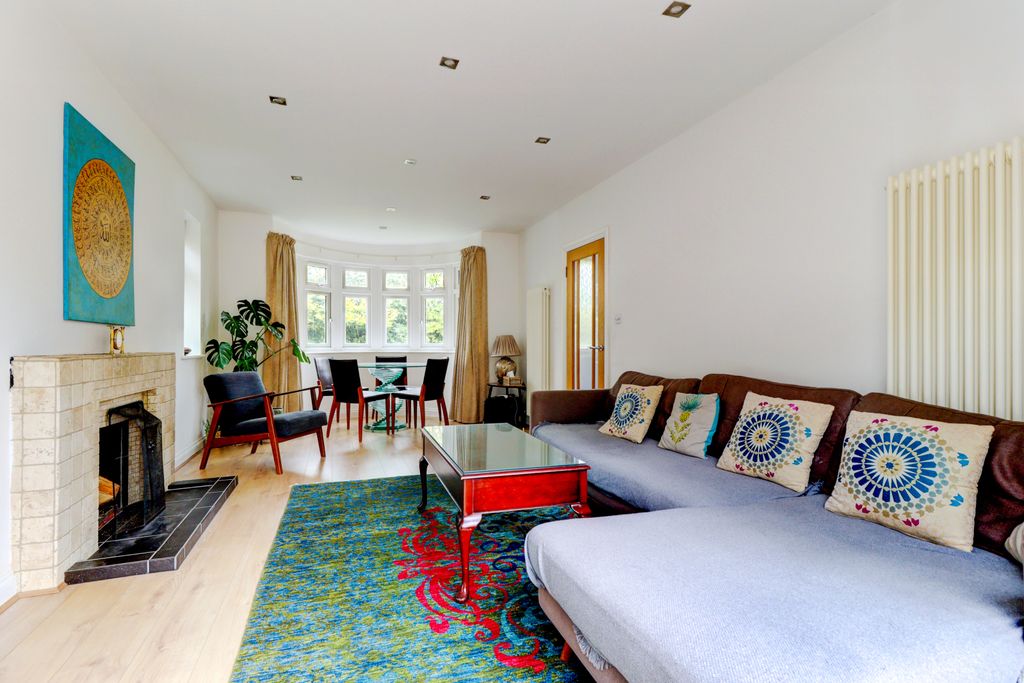 Property photo 3 of 18 Picture No. 17