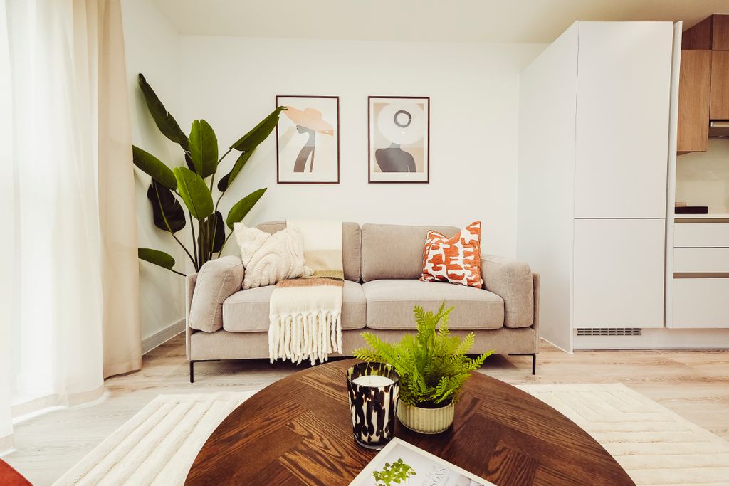 Property photo 2 of 9 Image