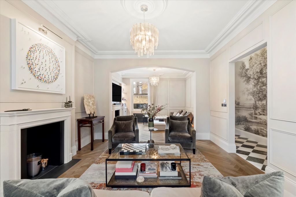 Property photo 1 of 18 Image