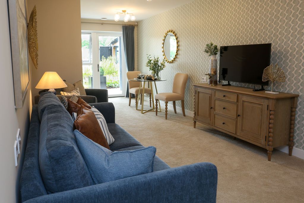 Property photo 3 of 14 Show Home Living Room