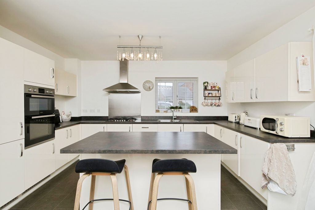 Property photo 3 of 20 Pbox-Img.Jpg