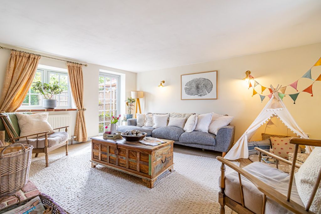 Property photo 3 of 34 50242310