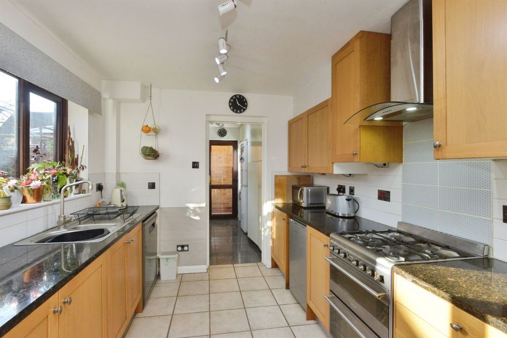 Property photo 2 of 17