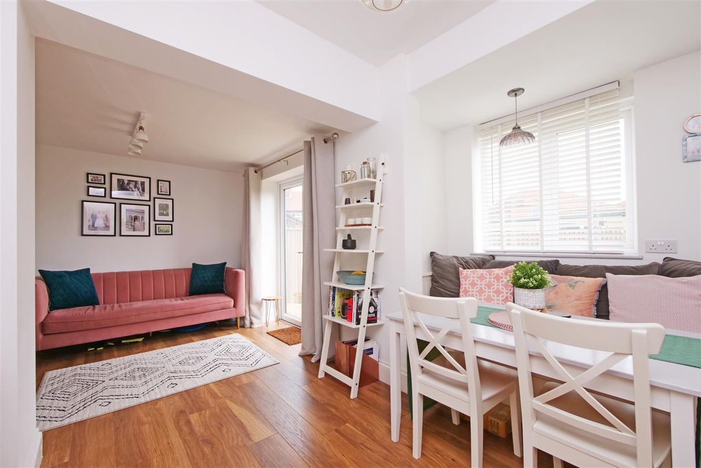 Property photo 3 of 21 P3170418.Jpg