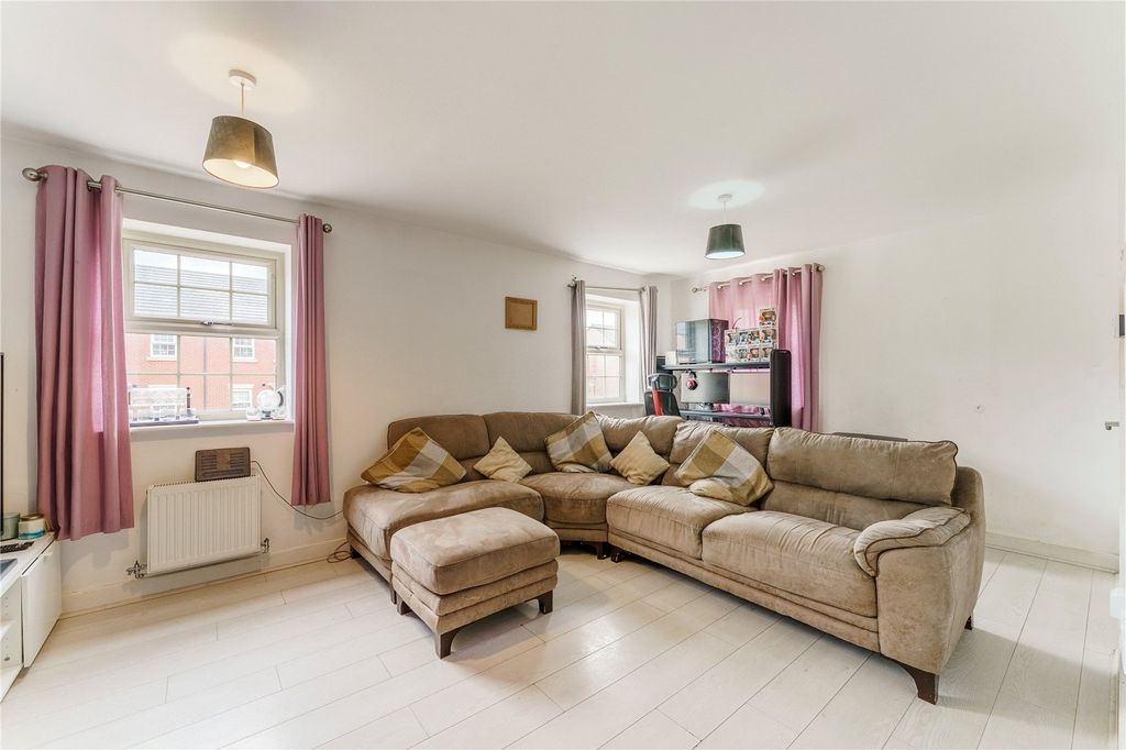 Property photo 3 of 19 Picture No. 12