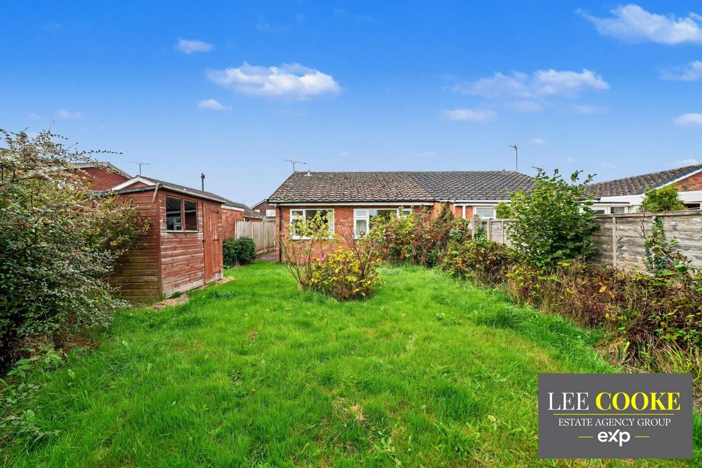 Property photo 2 of 21