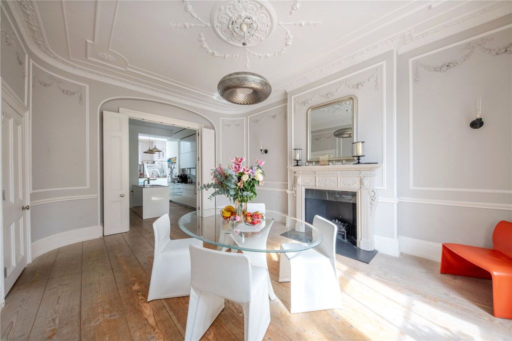 Property photo 3 of 13 Dining Room