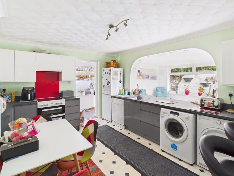 Property photo 3 of 15 Kitchen/Diner