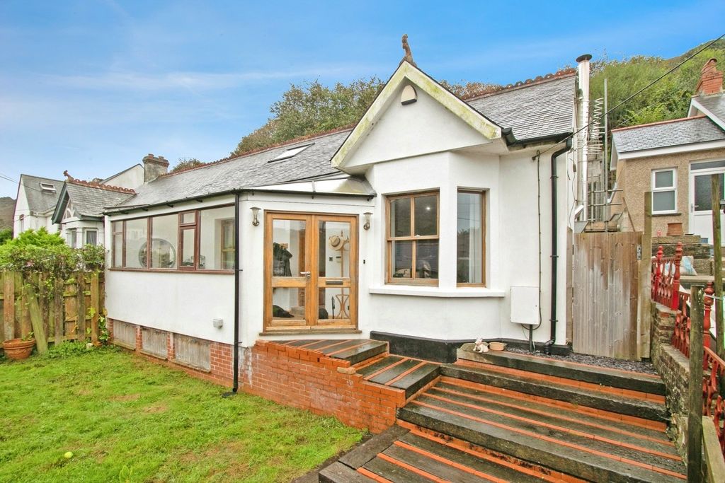 Property photo 2 of 12 Photo