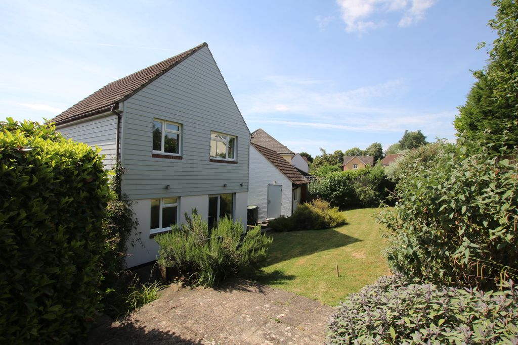 Property photo 2 of 15 3Normansfieldd